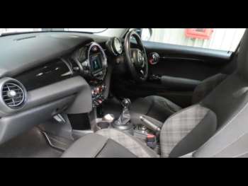 Used MINI Hatch 2018 for sale - 74875653: Photo