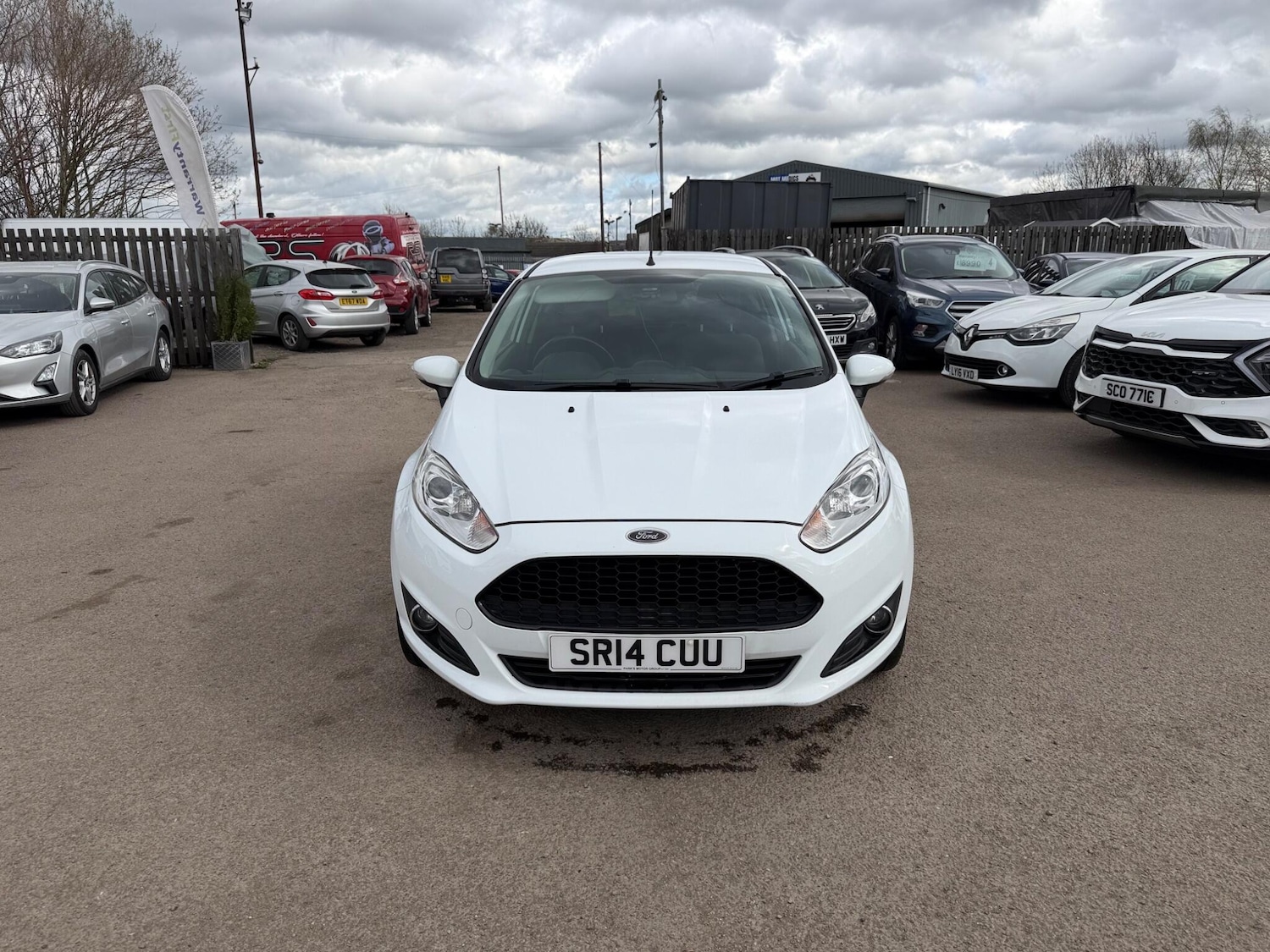 Used Ford Fiesta 2014 for sale - 78128131: Photo 2