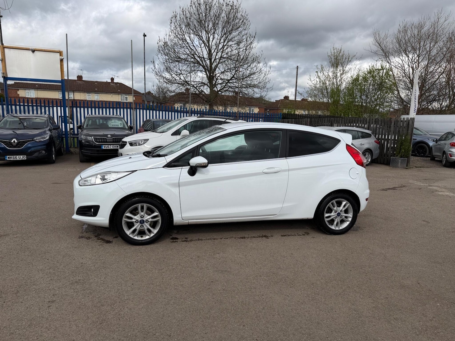 Used Ford Fiesta 2014 for sale - 78128131: Photo 3