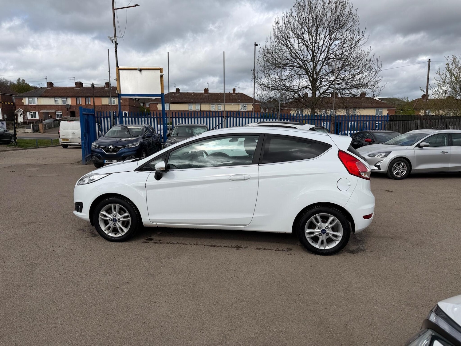 Used Ford Fiesta 2014 for sale - 78128131: Photo 4