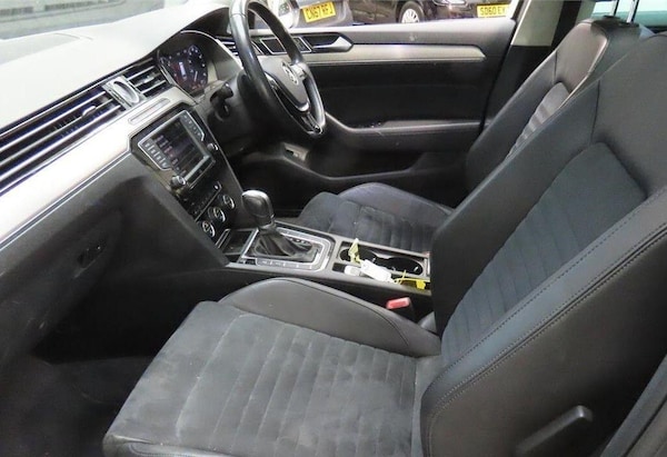 Used Volkswagen Passat 2017 for sale - 76226630: Photo 2
