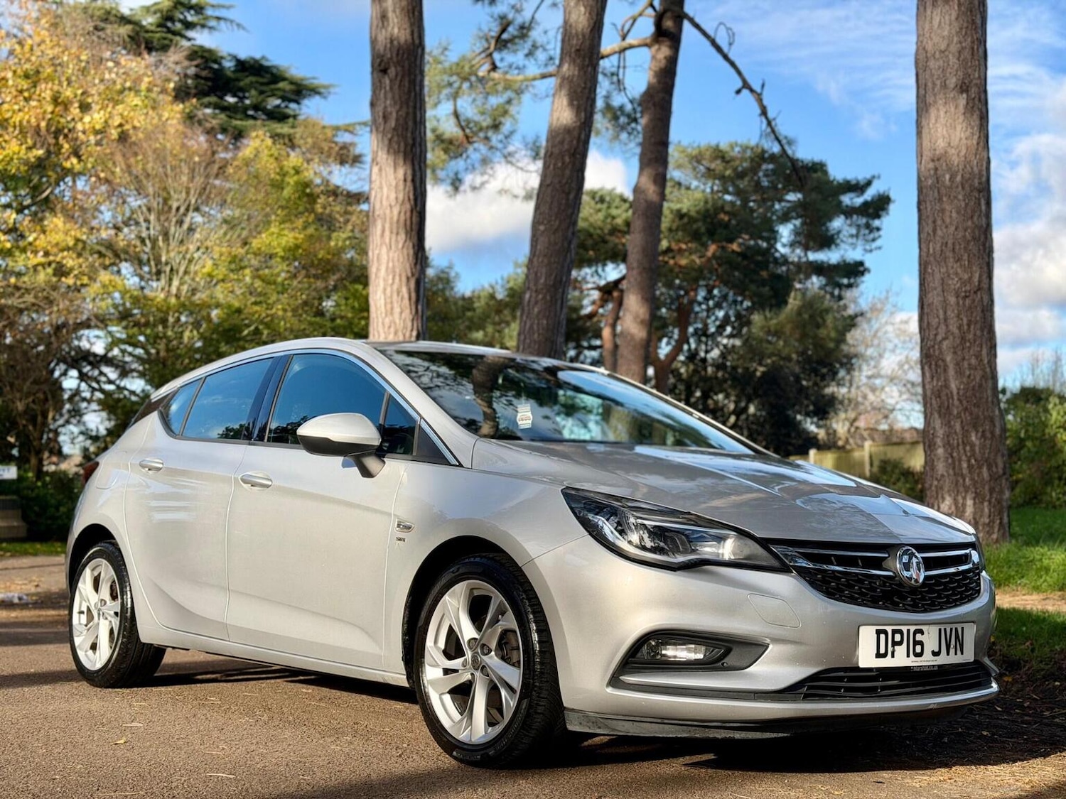 Used Vauxhall Astra 2016 for sale - 76744116: Photo 1