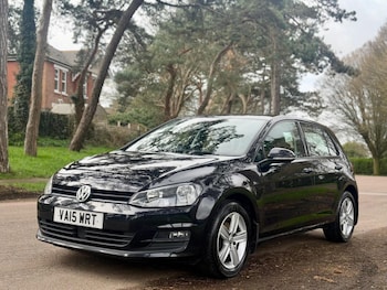 Used Volkswagen Golf 2015 for sale - 77915675: Photo