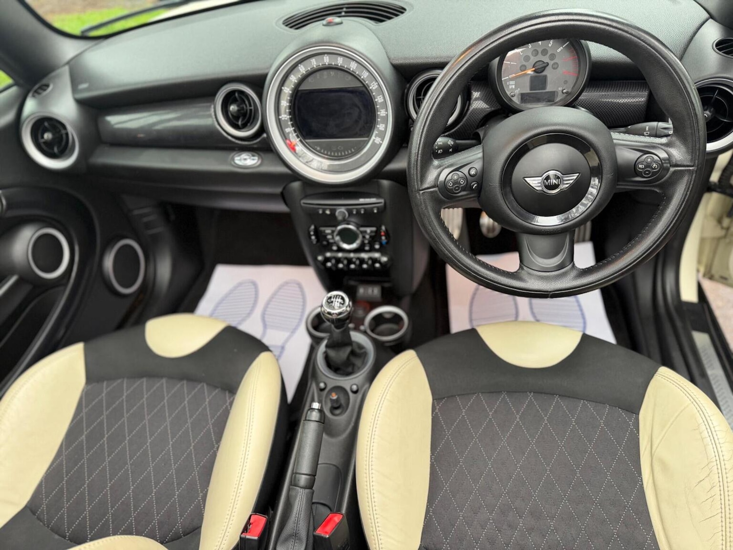 Used MINI Convertible 2014 for sale - 77258554: Photo 19