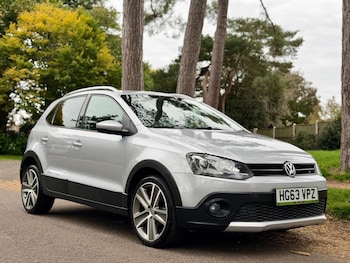 Used Volkswagen Polo 2014 for sale - 76744132: Photo