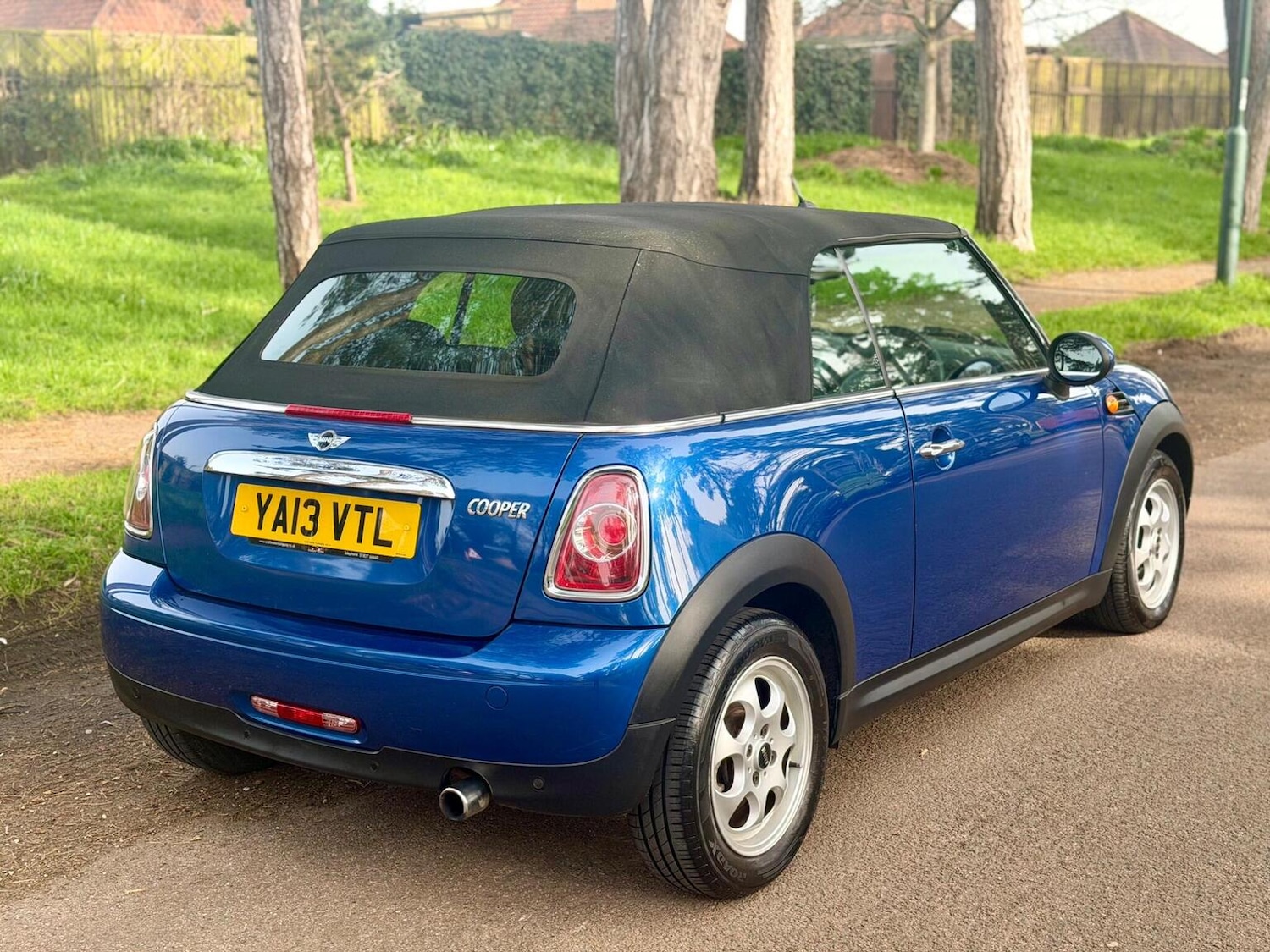 Used MINI Convertible 2013 for sale - 77774732: Photo 15