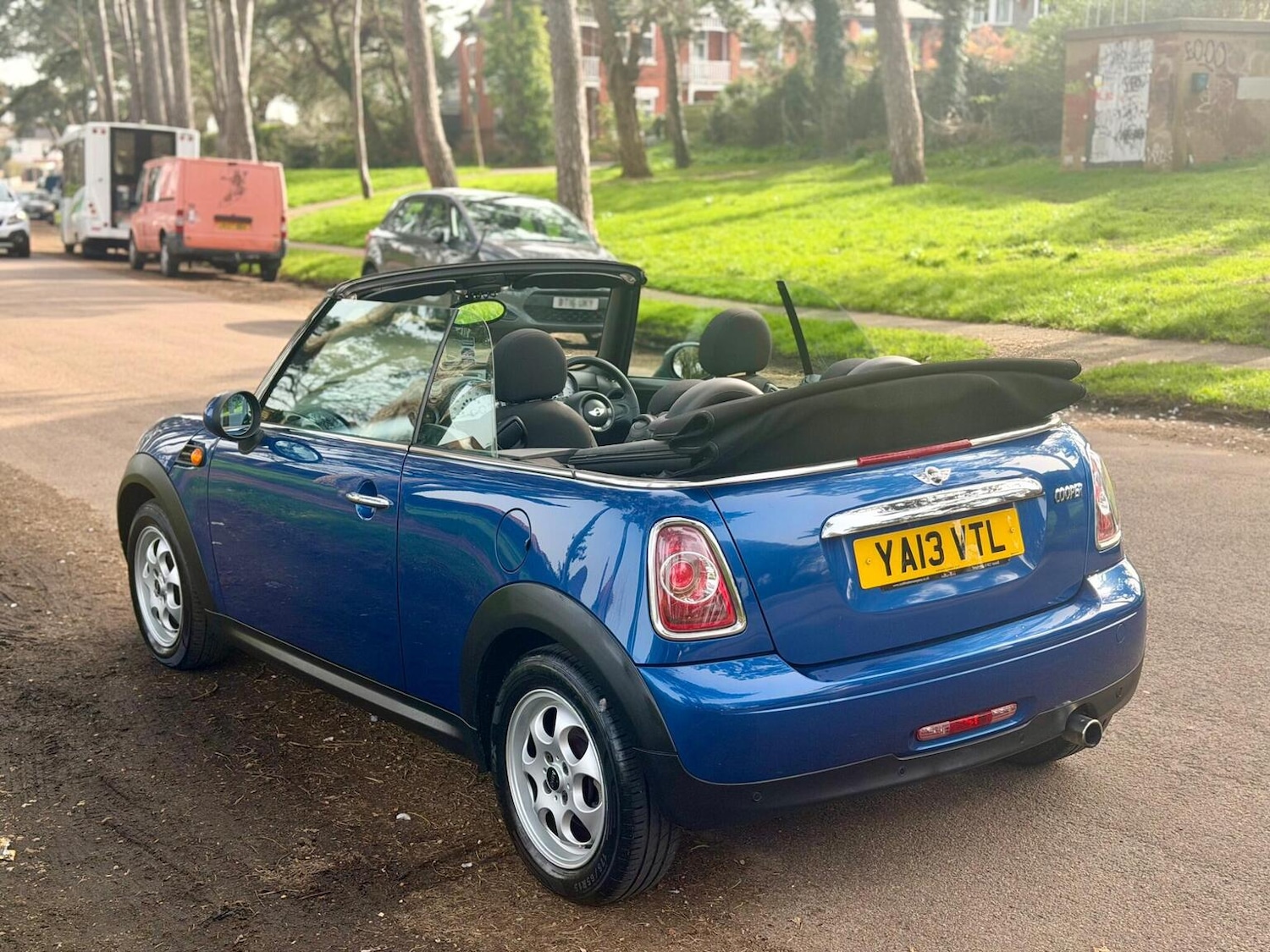 Used MINI Convertible 2013 for sale - 77774732: Photo 9