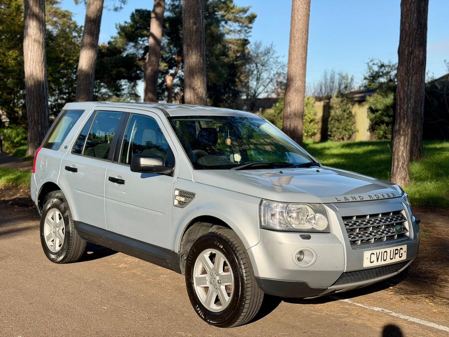 Used Land Rover Freelander 2010 for sale - 76744119: Photo 2