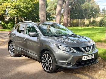 Used Nissan Qashqai 2017 for sale - 76744135: Photo