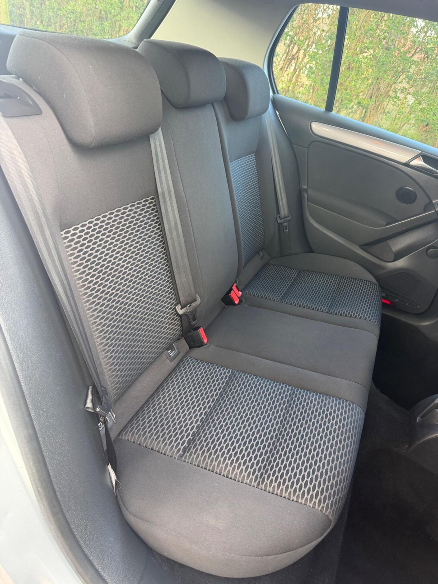 Used Volkswagen Golf 2010 for sale - 77844933: Photo 11