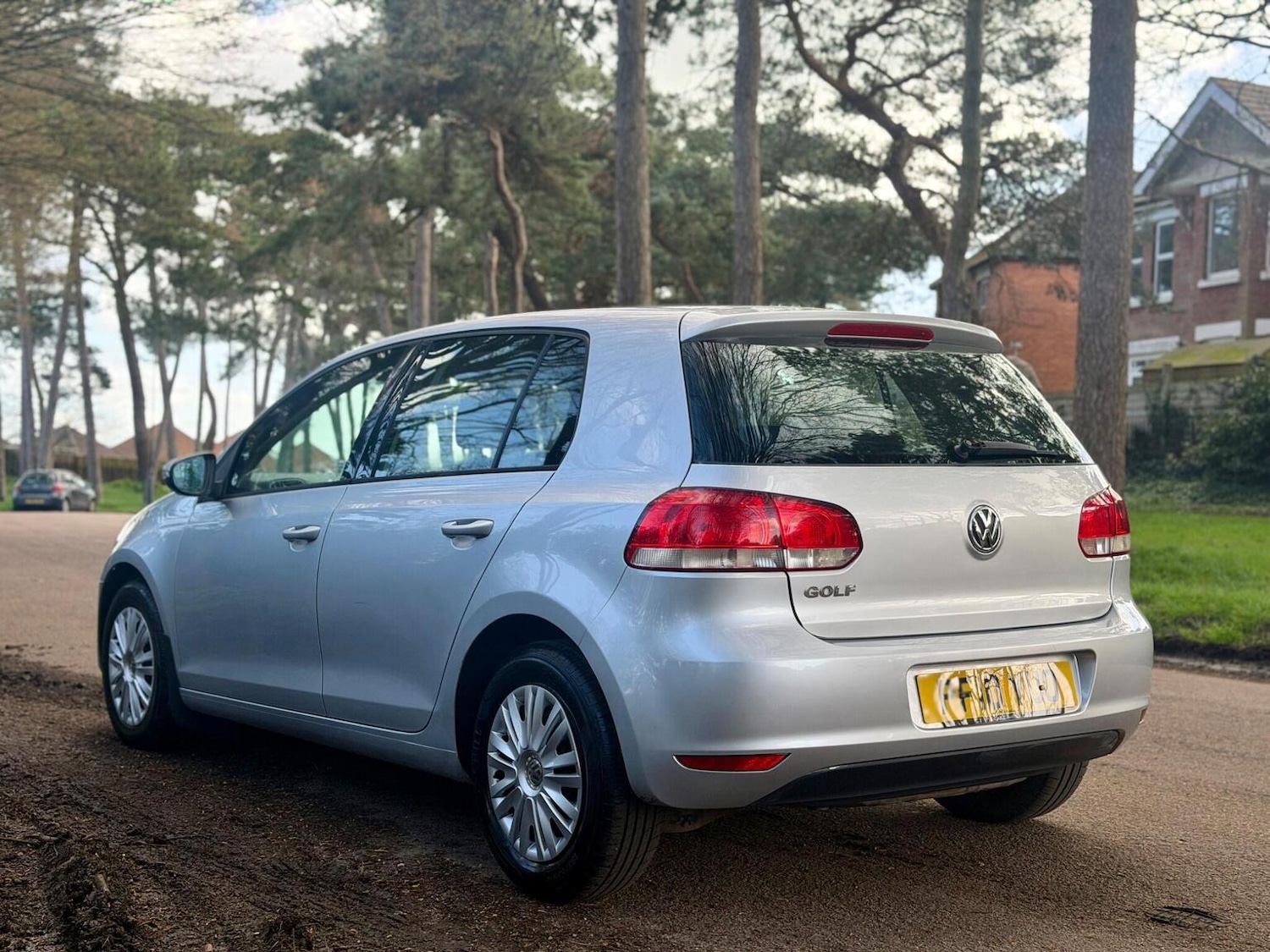 Used Volkswagen Golf 2010 for sale - 77844933: Photo 6