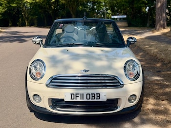 Used MINI Convertible 2011 for sale - 79240199: Photo