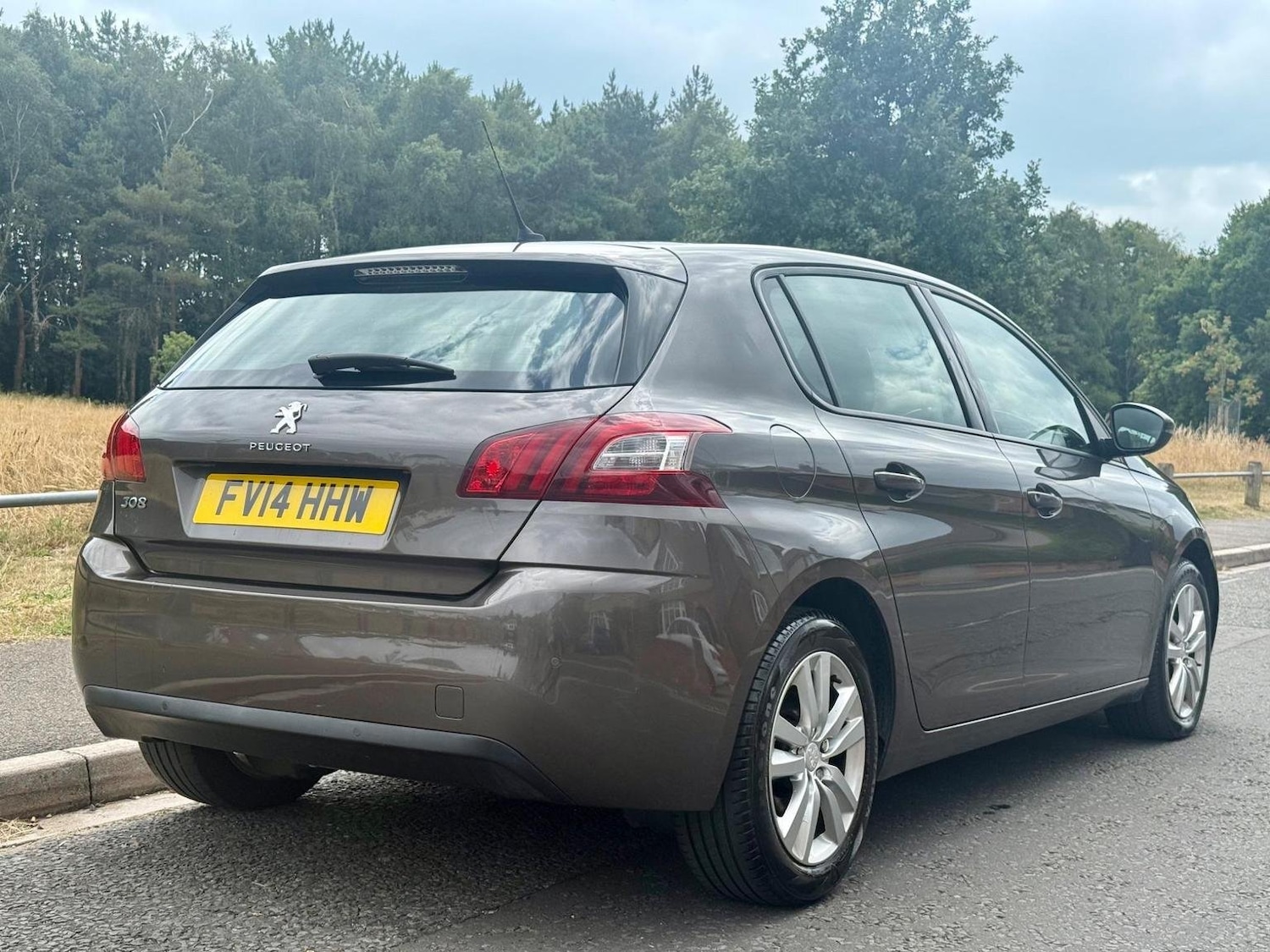 Used Peugeot 308 2014 for sale - 77020604: Photo 9