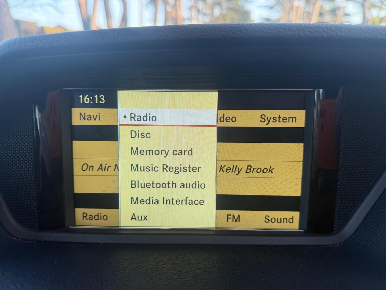 Used Mercedes-Benz E Class 2011 for sale - 77687713: Photo 22