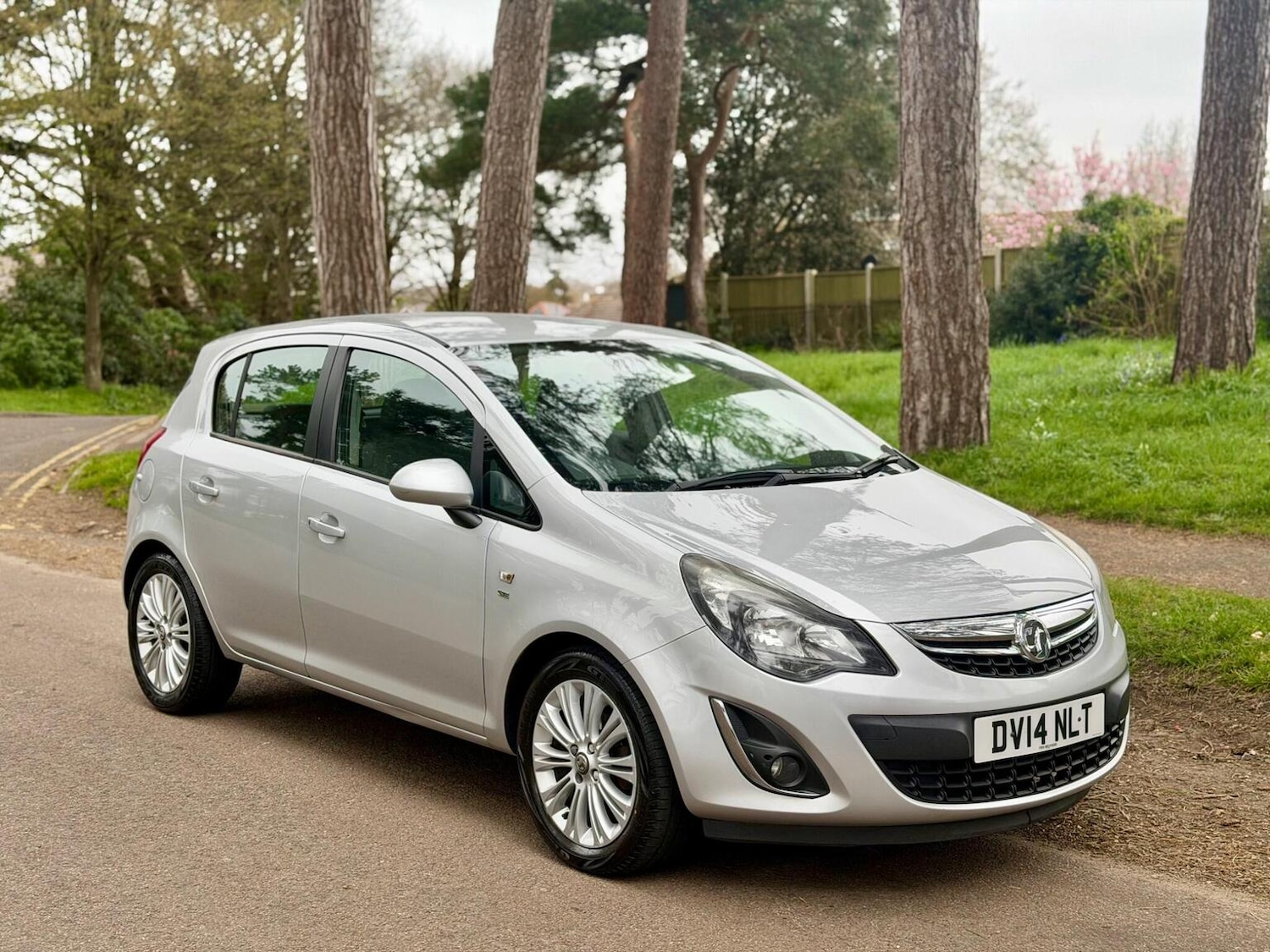 Used Vauxhall Corsa 2014 for sale - 78038888: Photo 2