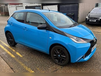 2016 - 1.0 VVT-i X-Cite 2 5dr