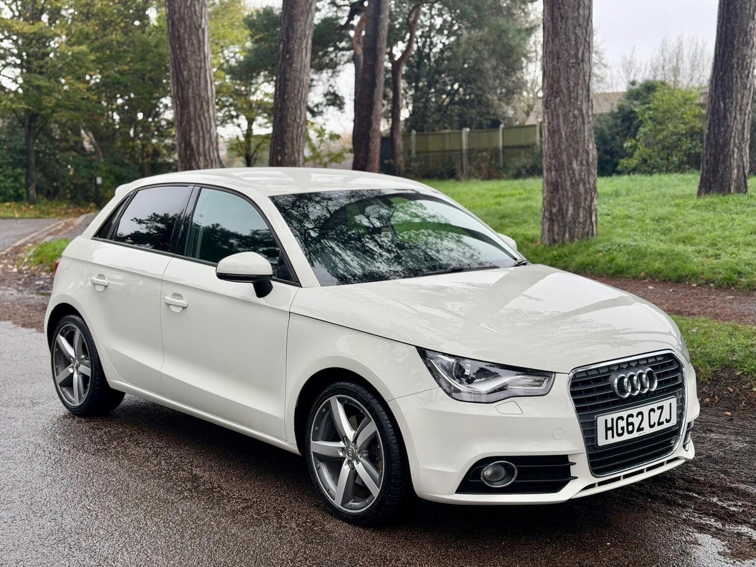 Used Audi A1 2012 for sale - 76744109: Photo 2