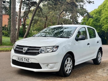 Used Dacia Sandero 2015 for sale - 78465744: Photo