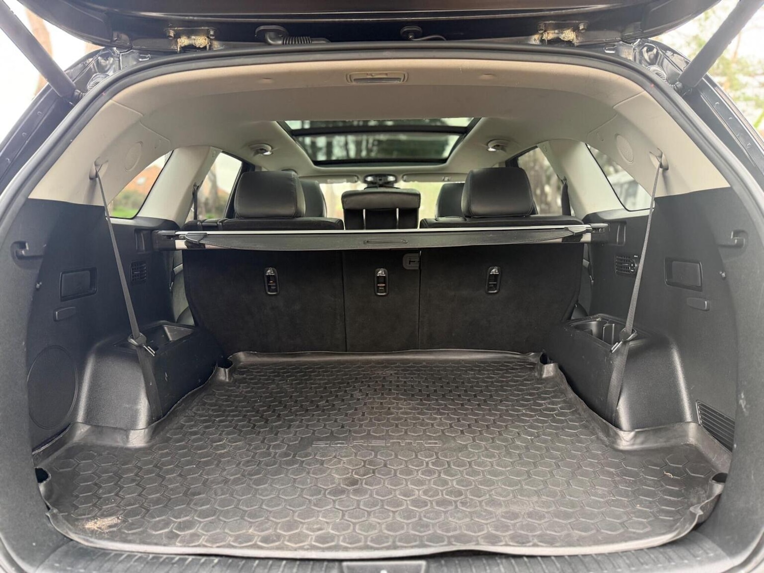 Used Kia Sorento 2017 for sale - 76940083: Photo 17