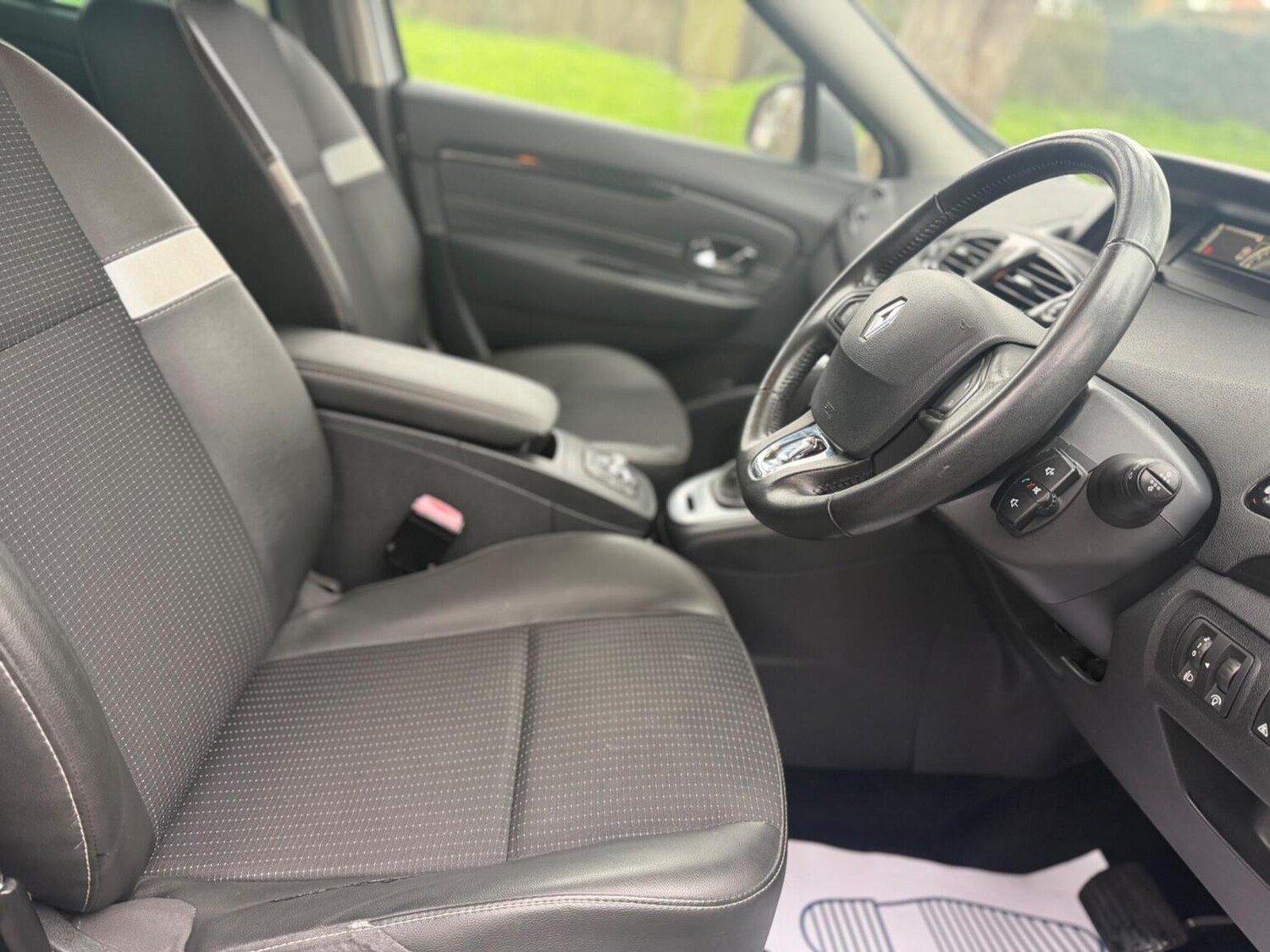 Used Renault Scenic 2013 for sale - 77813115: Photo 13