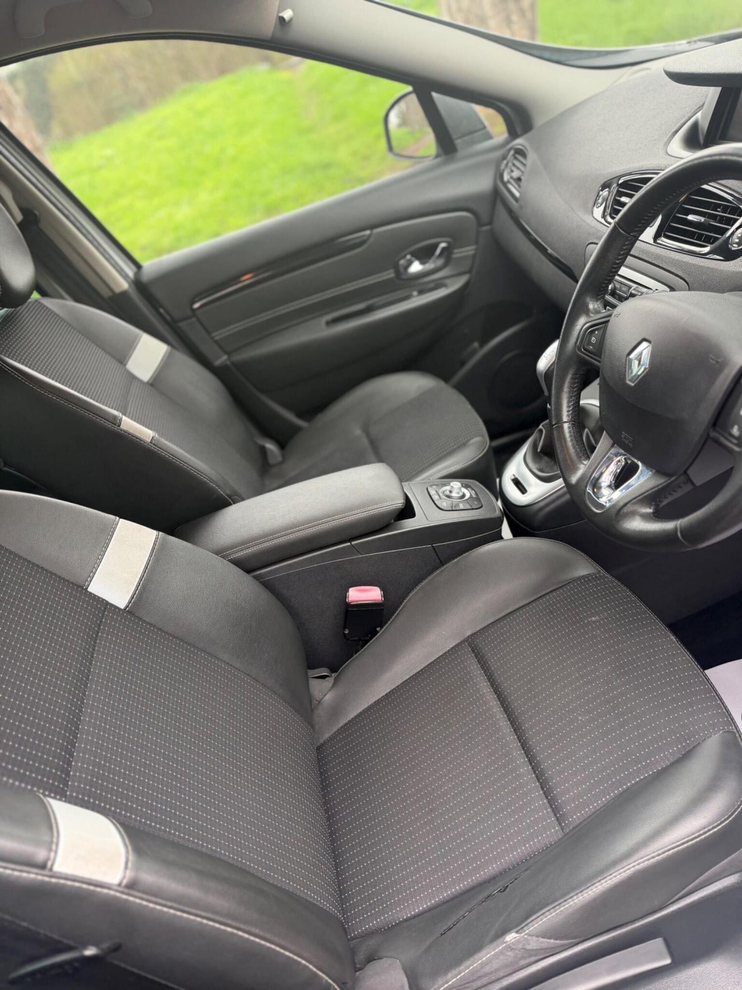 Used Renault Scenic 2013 for sale - 77813115: Photo 15