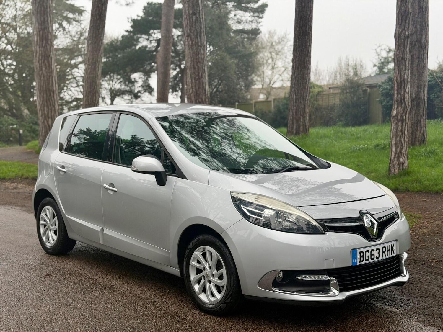 Used Renault Scenic 2013 for sale - 77813115: Photo 2