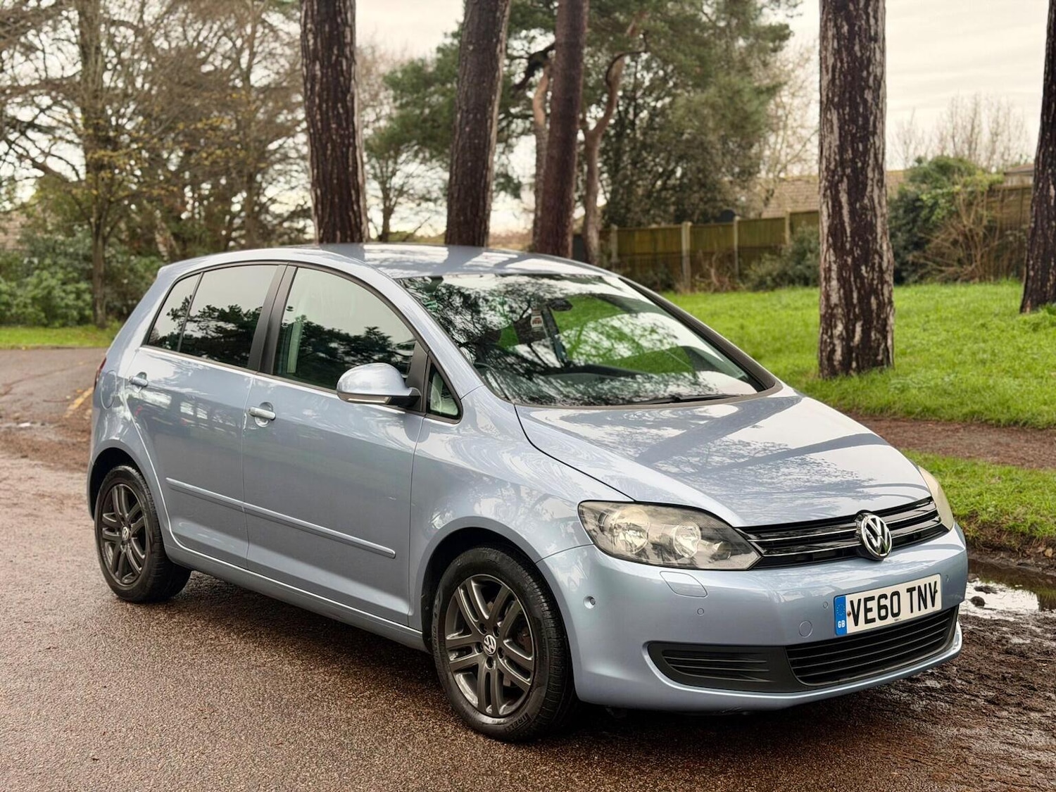 Used Volkswagen Golf Plus 2011 for sale - 76968573: Photo 2