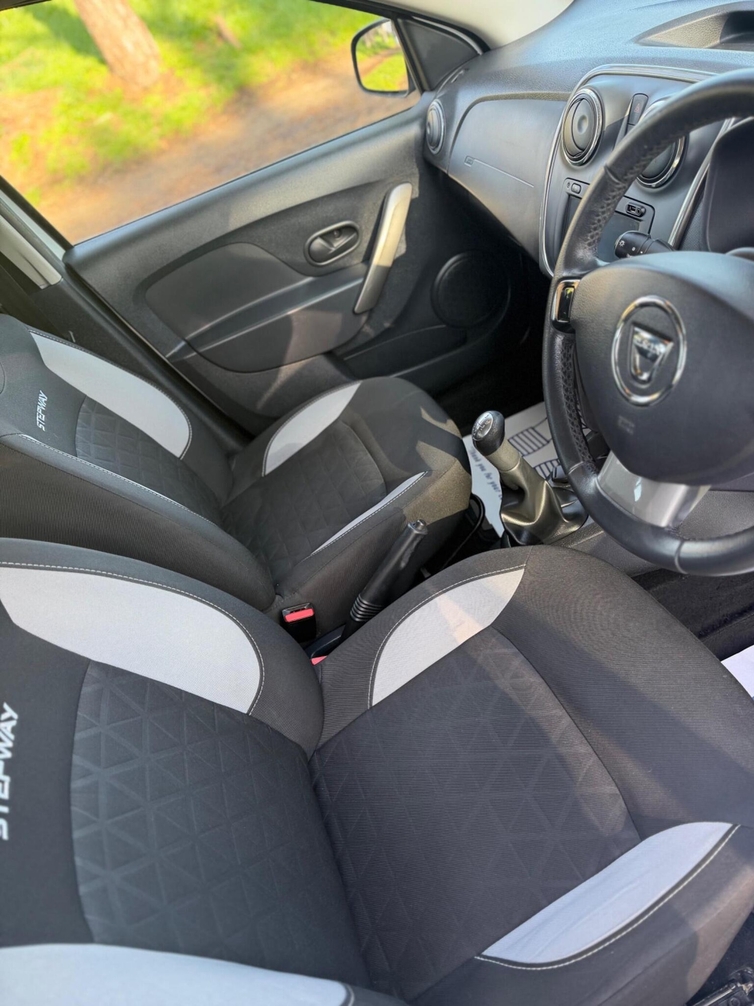 Used Dacia Sandero Stepway 2015 for sale - 77662213: Photo 16