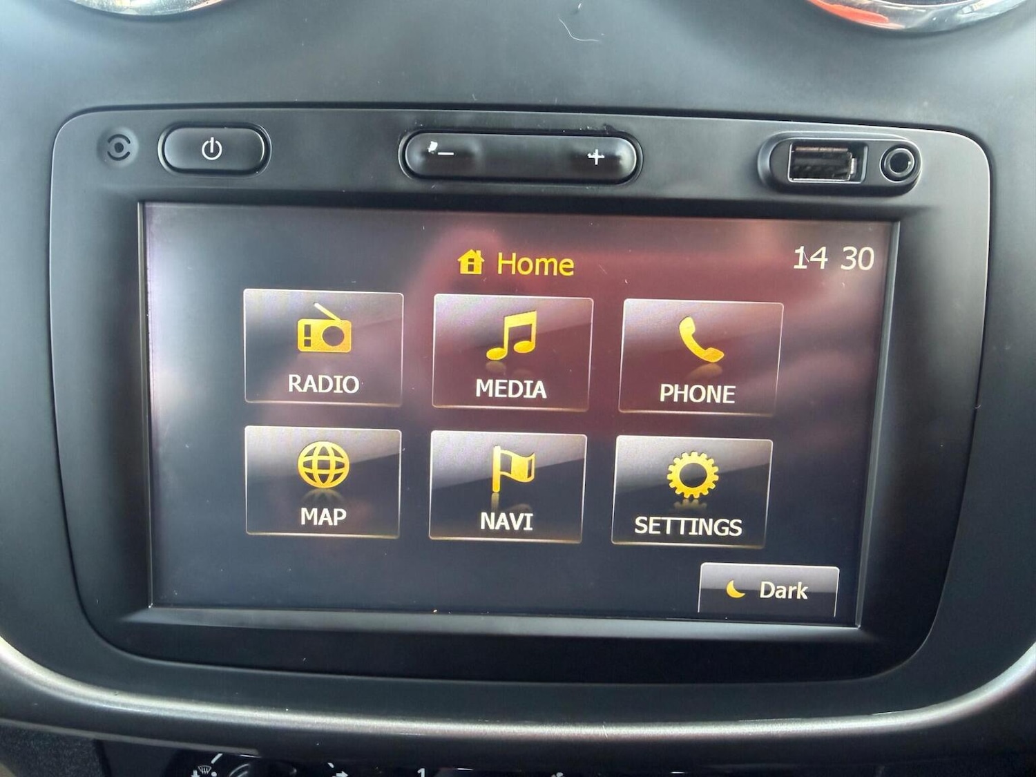 Used Dacia Sandero Stepway 2015 for sale - 77662213: Photo 19