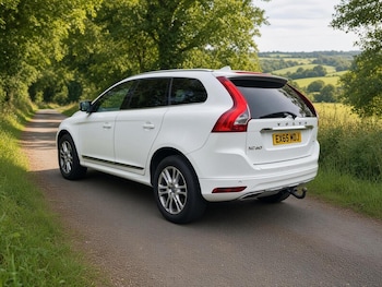 Used Volvo XC60 2015 for sale - 79564057: Photo
