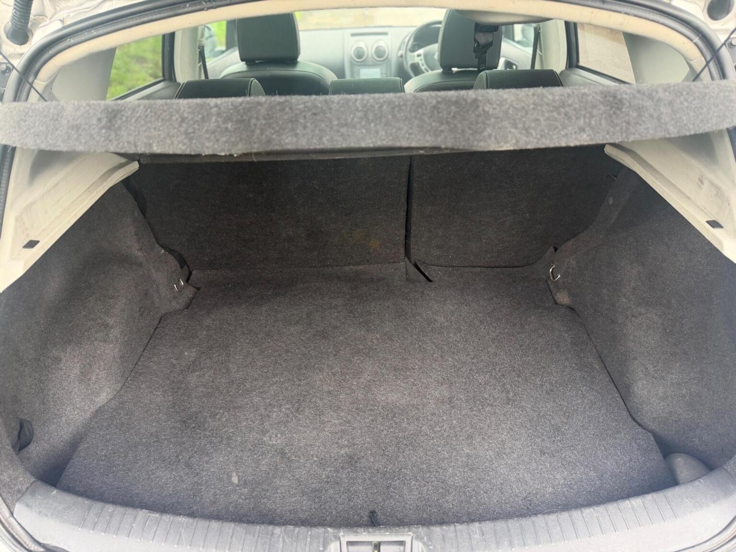 Used Nissan Qashqai 2011 for sale - 77813108: Photo 11