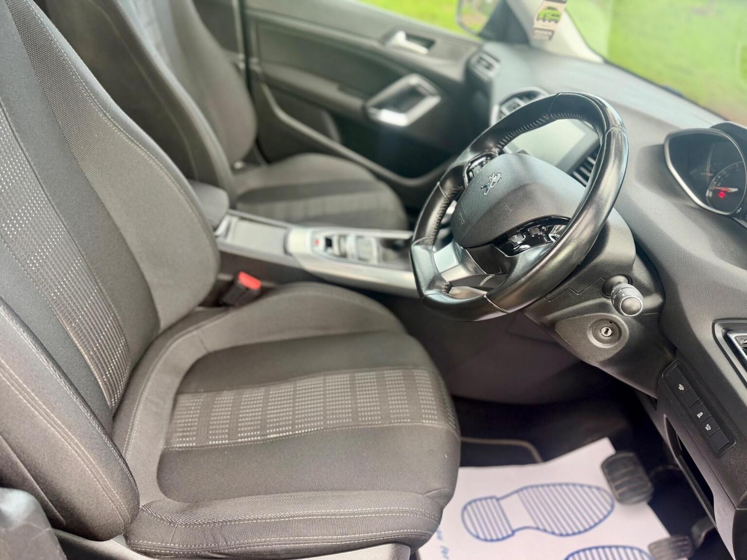 Used Peugeot 308 2015 for sale - 77271001: Photo 15