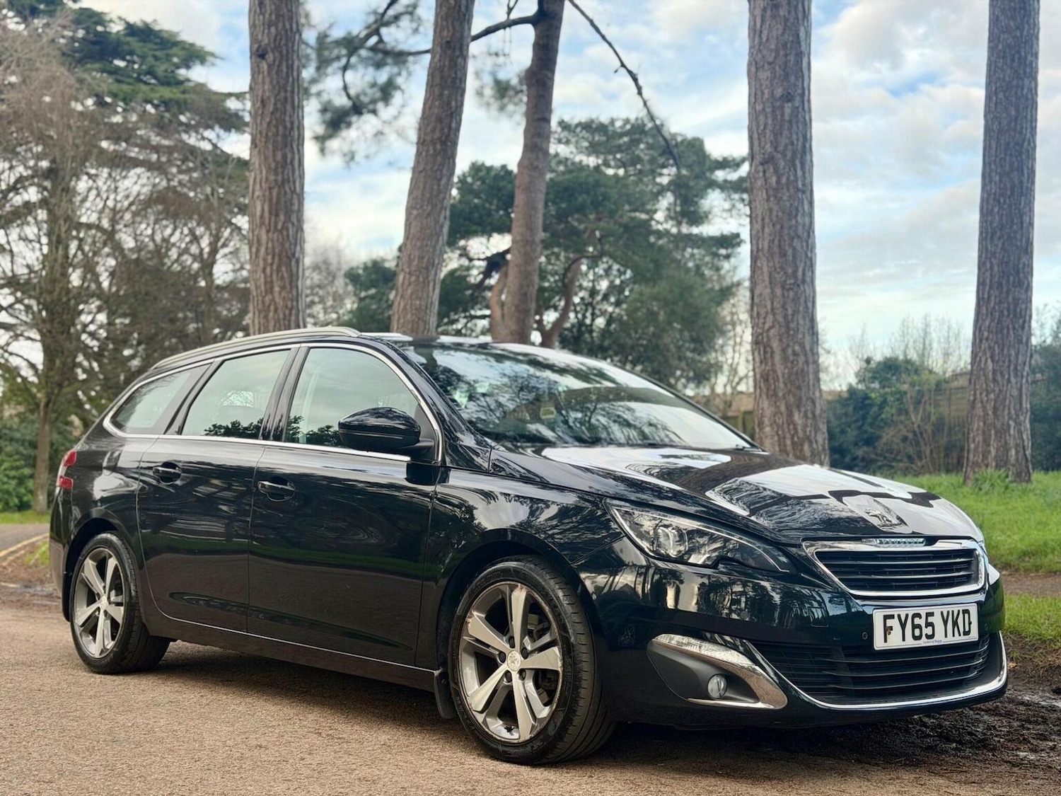 Used Peugeot 308 2015 for sale - 77271001: Photo 2