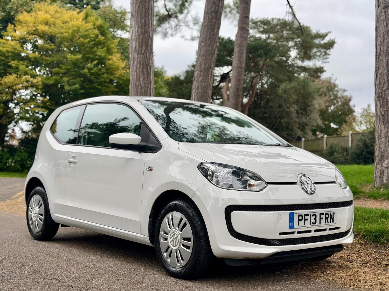 Used Volkswagen up! 2013 for sale - 76744131: Photo 1