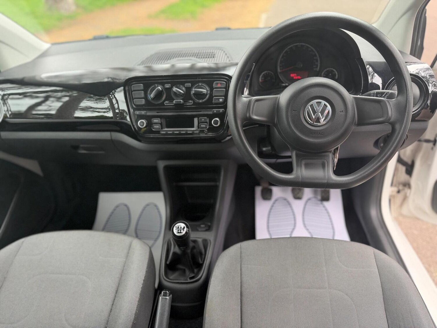 Used Volkswagen up! 2013 for sale - 76744131: Photo 12