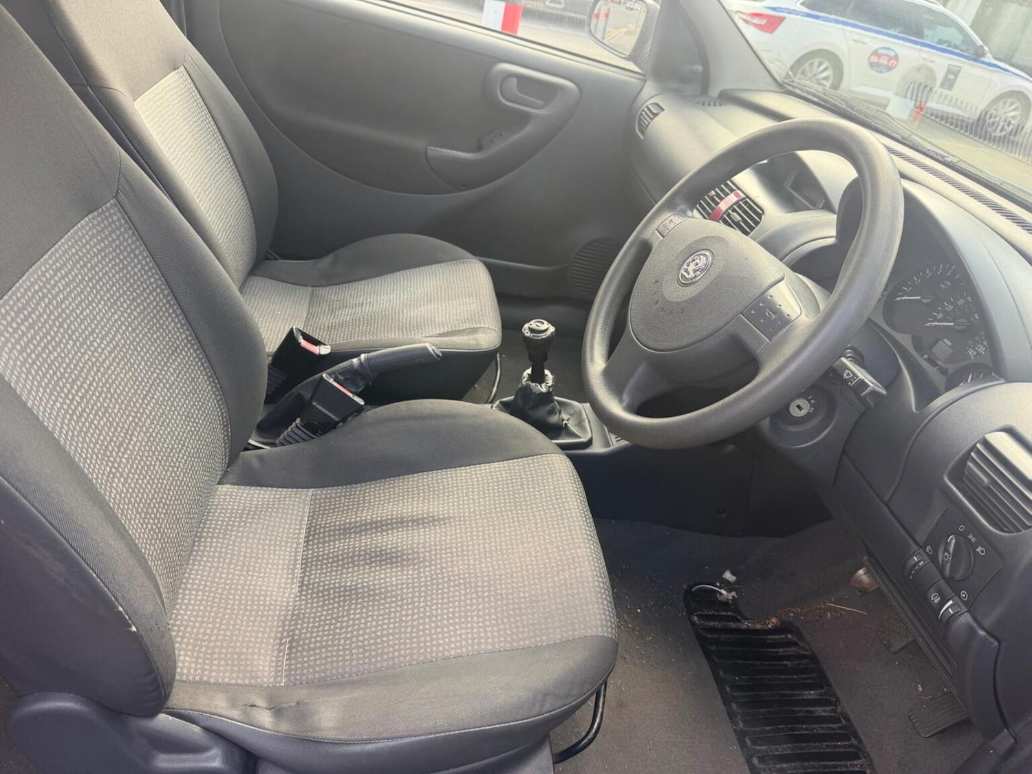 Used Vauxhall Corsa 2006 for sale - 78070362: Photo 3