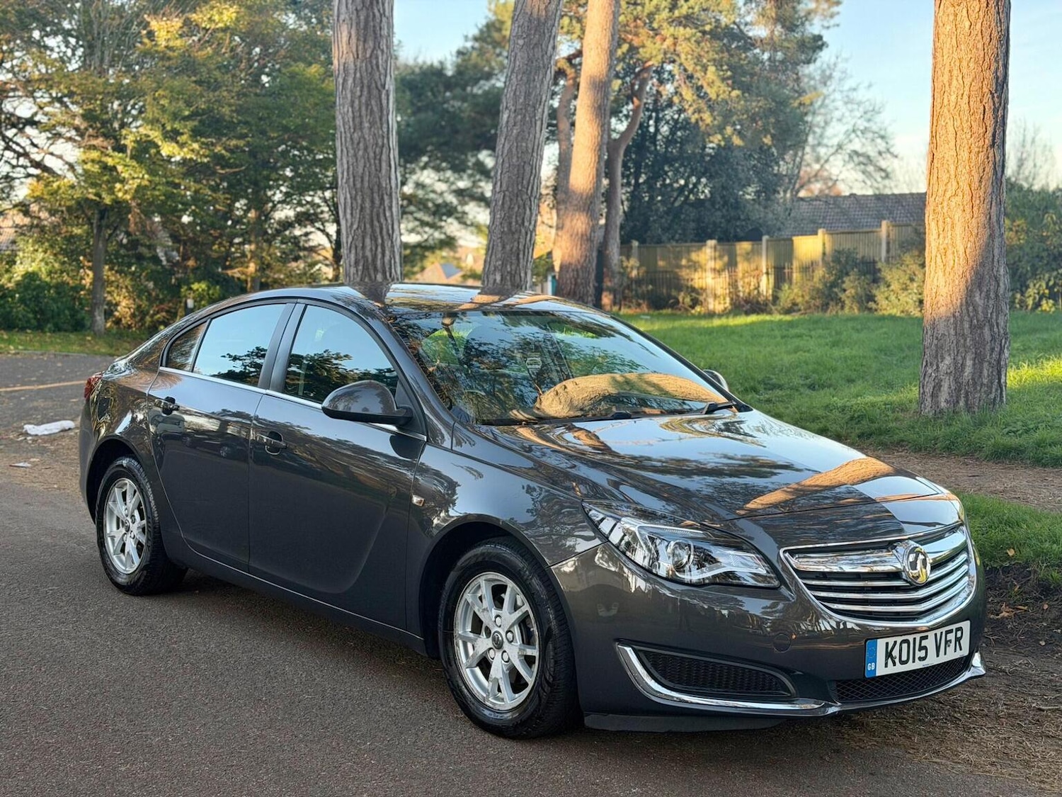 Used Vauxhall Insignia 2015 for sale - 76744113: Photo 2