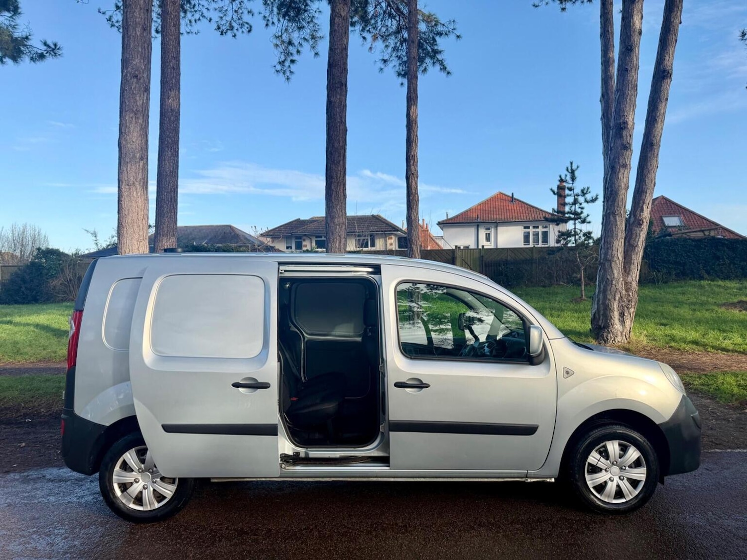 Used Renault Kangoo Maxi 2011 for sale - 77135876: Photo 11