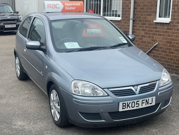 Used Vauxhall Corsa 2005 for sale - 75610537: Photo