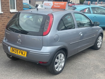 Used Vauxhall Corsa 2005 for sale - 75610537: Photo