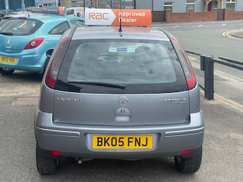 Used Vauxhall Corsa 2005 for sale - 75610537: Photo
