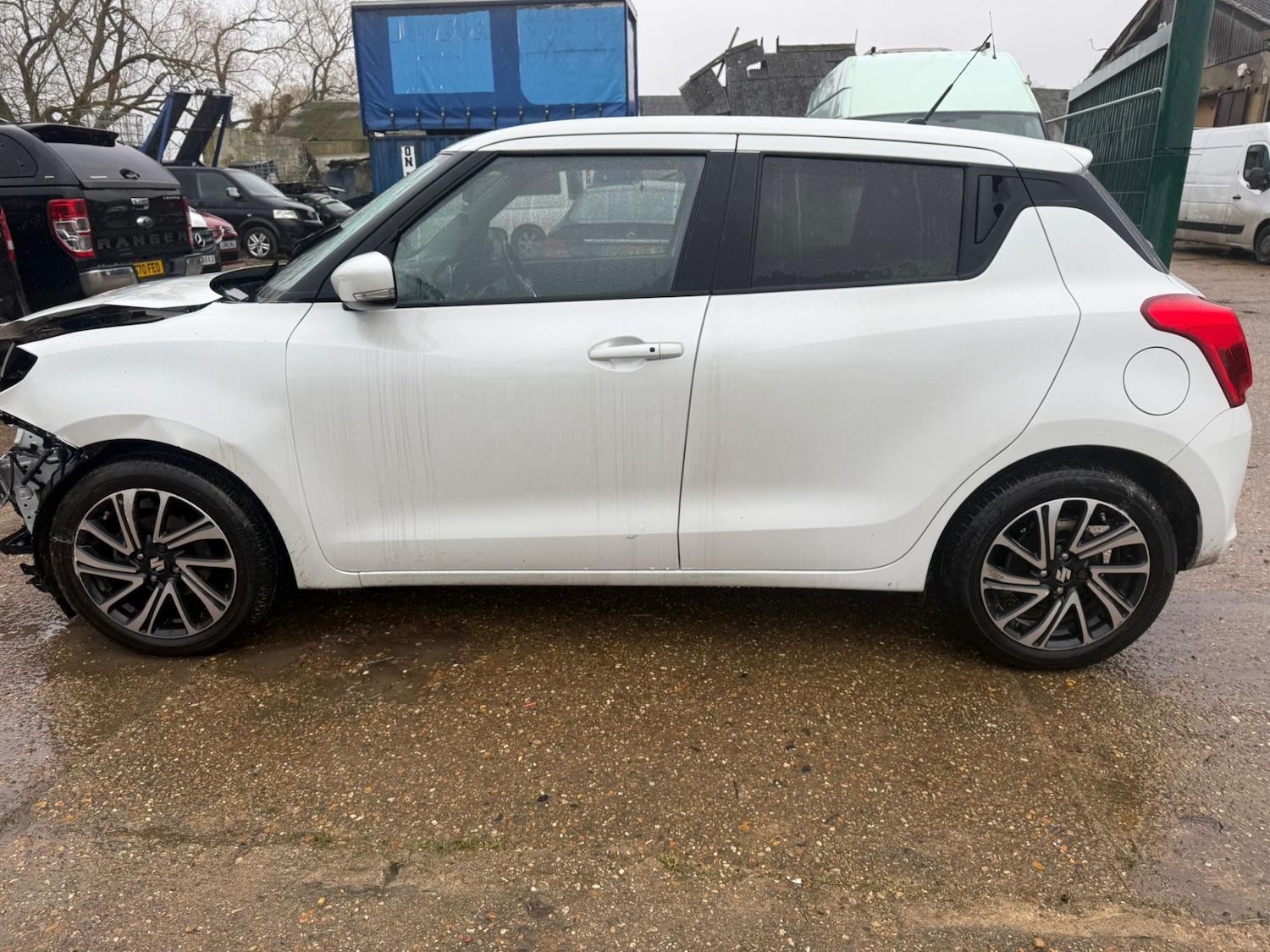 Used Suzuki Swift 2023 for sale - 77966301: Photo 6