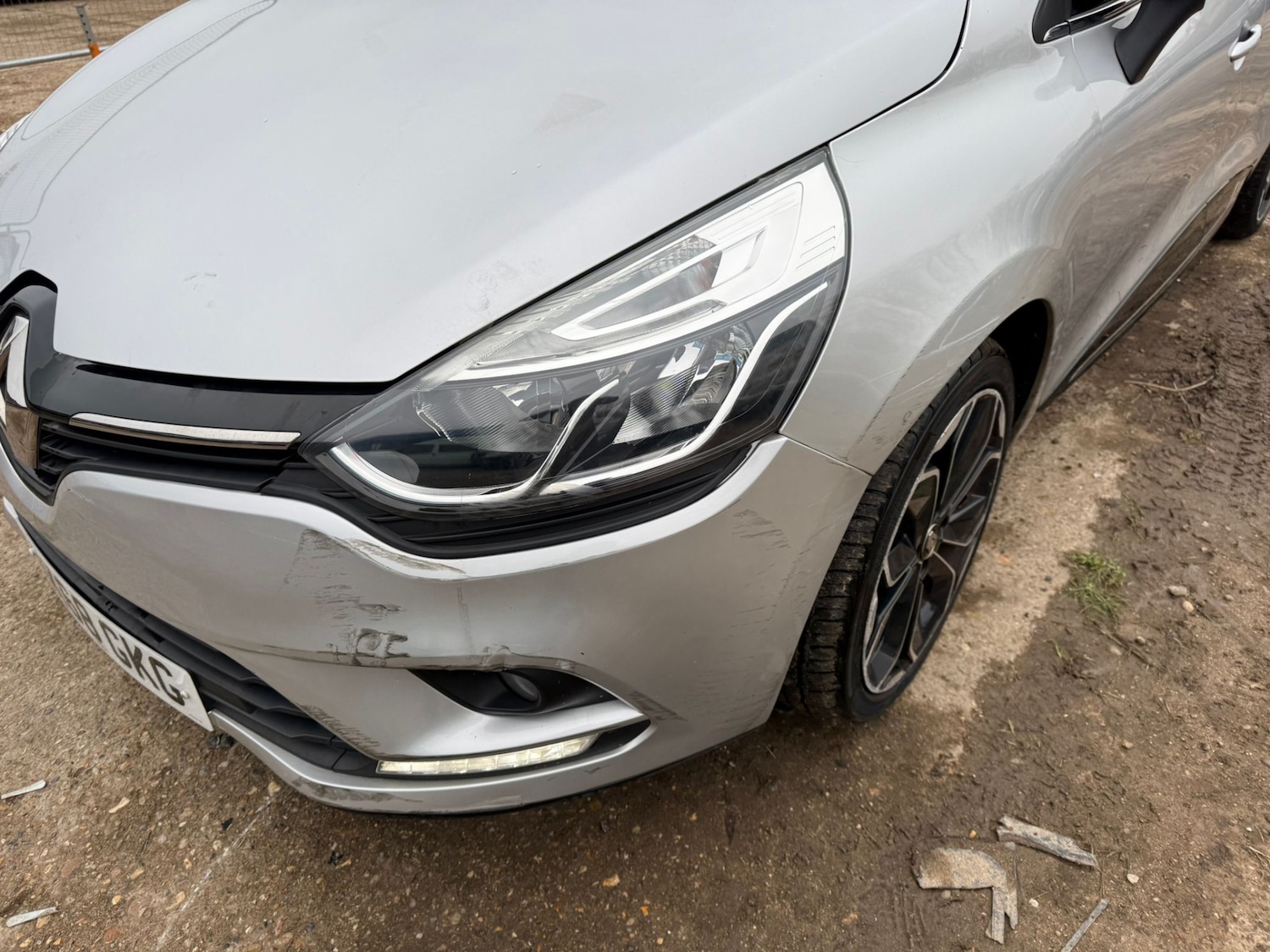 Used Renault Clio 2019 for sale - 77064184: Photo 2