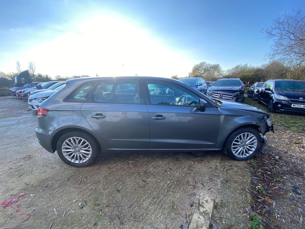 Used Audi A3 2017 for sale - 75442762: Photo 8