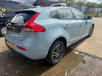 Used Volvo V40 2018 for sale - 75761606: Photo
