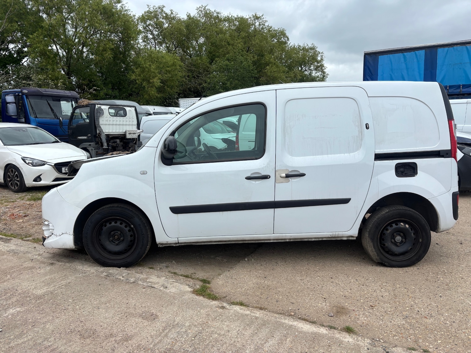 Used Renault Kangoo 2018 for sale - 74661507: Photo 2