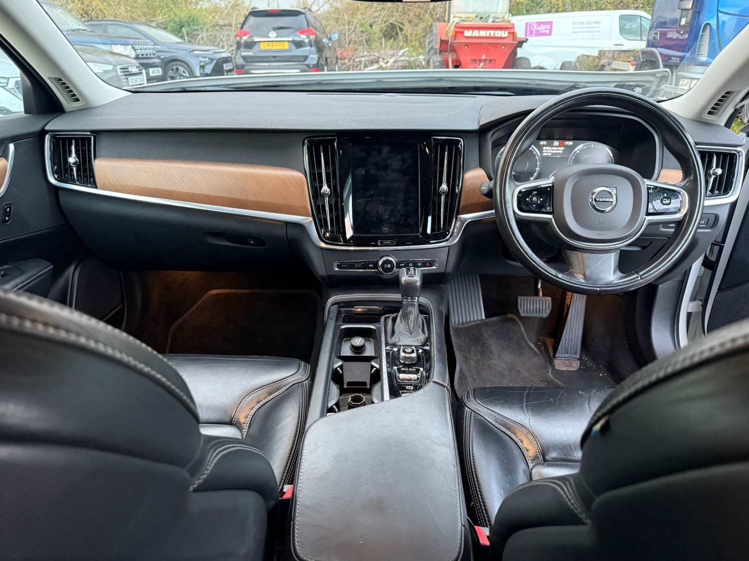 Used Volvo V90 2017 for sale - 76340124: Photo 12