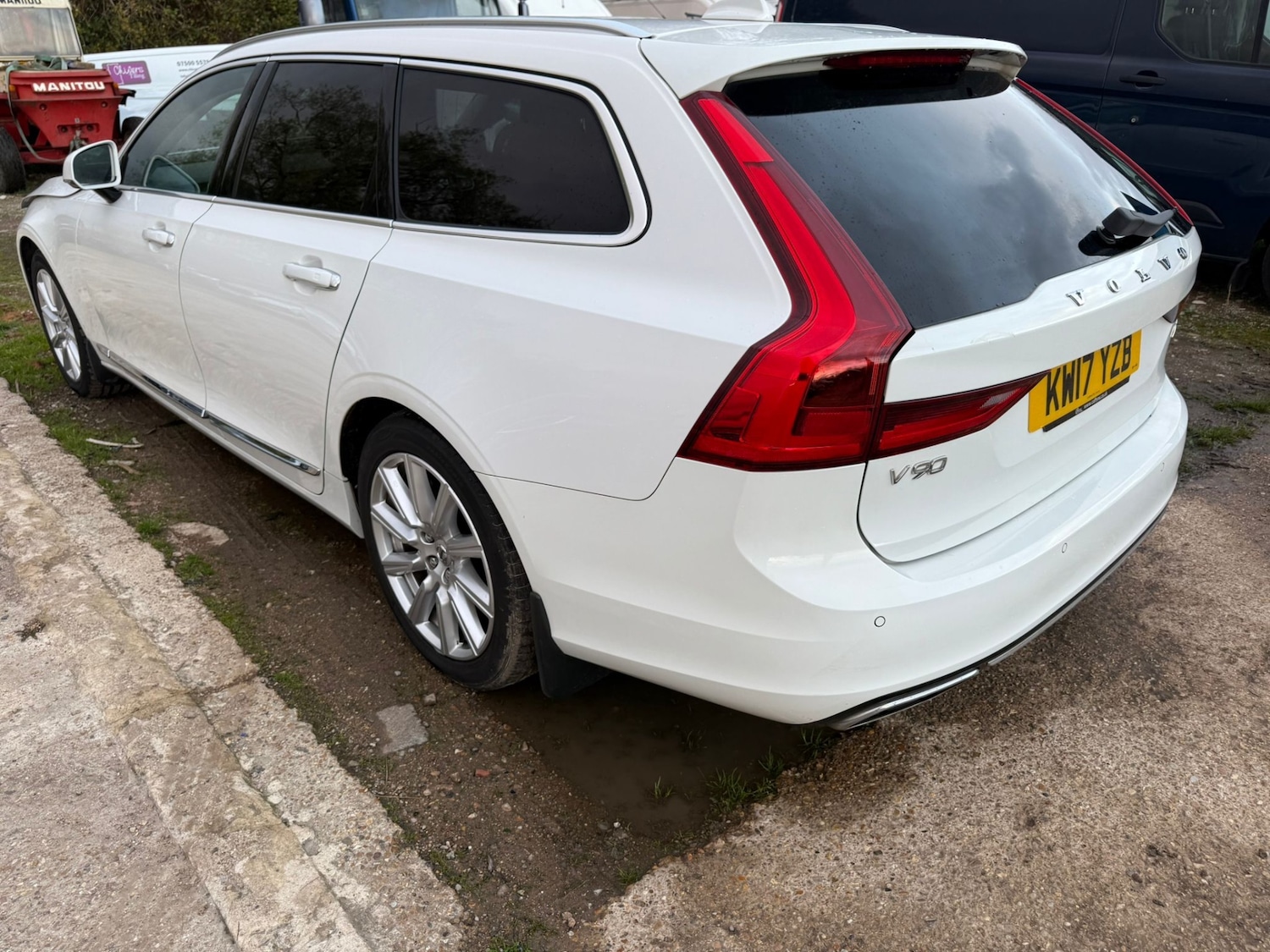 Used Volvo V90 2017 for sale - 76340124: Photo 3