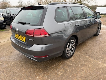 Used Volkswagen Golf 2020 for sale - 77634377: Photo