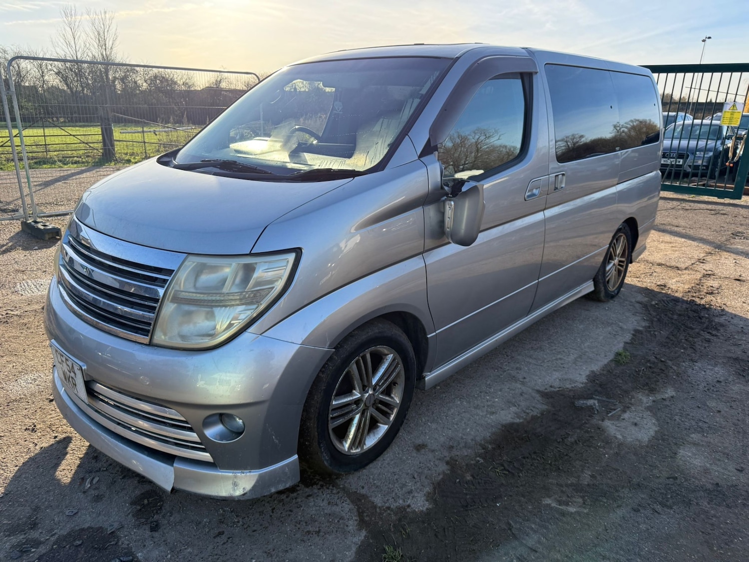 Used Nissan Elgrand 2018 for sale - 76963710: Photo 1